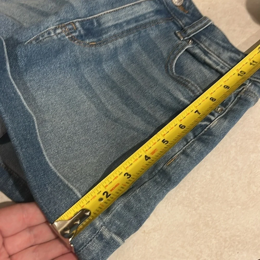 American Eagle Women’s Mom Jeans Denim Jean Shorts Size 00